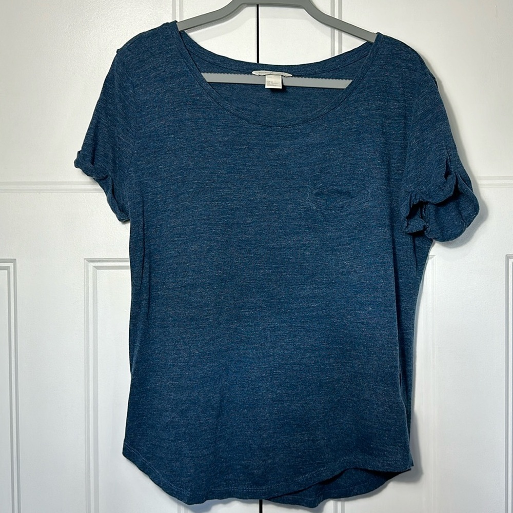 H&M Basic tshirt With rolled sleeves